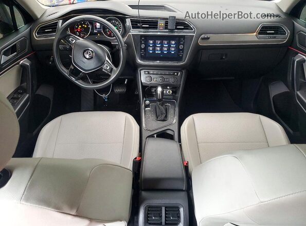 3VV3B7AX6MM018289 2021 VOLKSWAGEN TIGUAN Blue Dashboard view