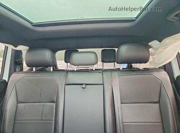 3VV3B7AX6MM074667 2021 VOLKSWAGEN TIGUAN White Հետևի նստատեղերի տեսք