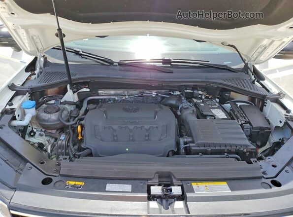 3VV3B7AX7MM156679 2021 VOLKSWAGEN TIGUAN White Շարժիչի բաժամունքի տեսք