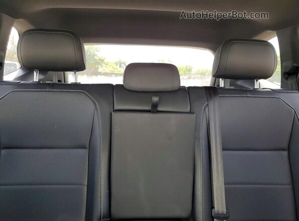 3VV3B7AX7MM156679 2021 VOLKSWAGEN TIGUAN White Հետևի նստատեղերի տեսք