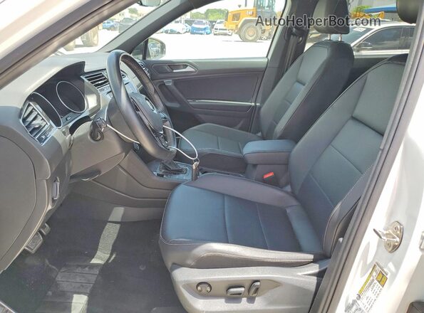 3VV3B7AX7MM156679 2021 VOLKSWAGEN TIGUAN White Սալոնի դիմացի տեսք