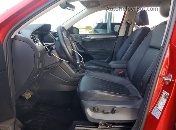 3VV3B7AX7NM033658 2022 VOLKSWAGEN TIGUAN Red Սալոնի դիմացի տեսք