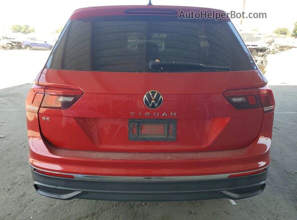 3VV3B7AX7NM033658 2022 VOLKSWAGEN TIGUAN Red Հետևի տեսք