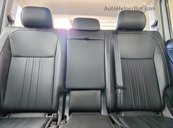 3VV3B7AX8RM182022 2024 VOLKSWAGEN TIGUAN White Vista de los asientos traseros