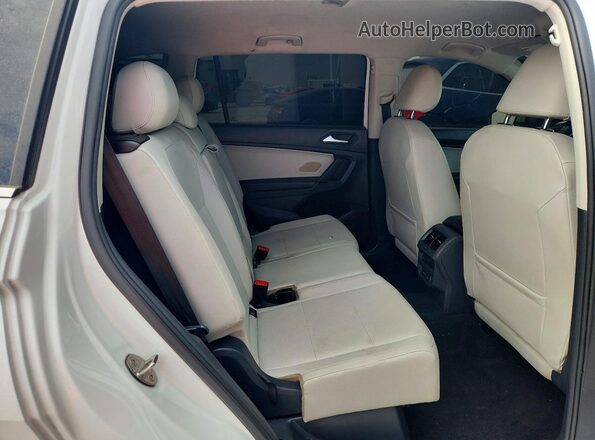 3VV3B7AX9KM097096 2019 VOLKSWAGEN TIGUAN White უკანა სალონის ხედი