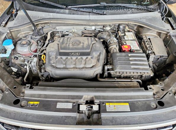 3VV3B7AX9LM167536 2020 VOLKSWAGEN TIGUAN Gray Widok wnętrza z tyłu