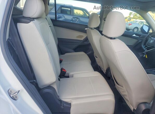 3VV3B7AX9MM124493 2021 VOLKSWAGEN TIGUAN White Rear interior view