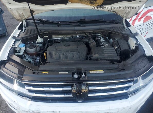 3VV3B7AX9MM124493 2021 VOLKSWAGEN TIGUAN White Engine compartment view
