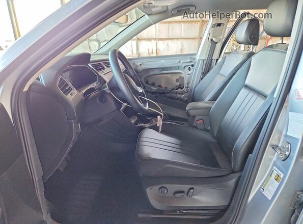 3VV3B7AXXRM136031 2024 VOLKSWAGEN TIGUAN Gray Widok wnętrza z przodu