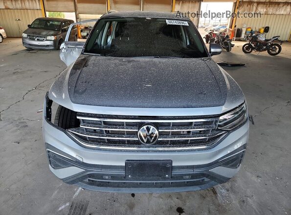 3VV3B7AXXRM136031 2024 VOLKSWAGEN TIGUAN Gray Widok z przodu
