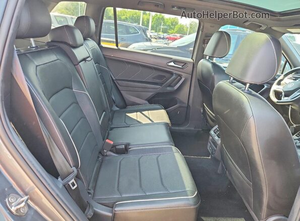 3VV4B7AX3NM012620 2022 VOLKSWAGEN TIGUAN Silver Vista interior trasera