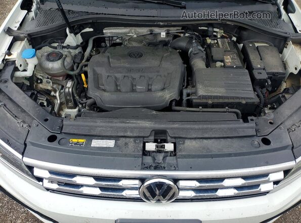 3VV4B7AX5MM097216 2021 VOLKSWAGEN TIGUAN White Engine compartment view