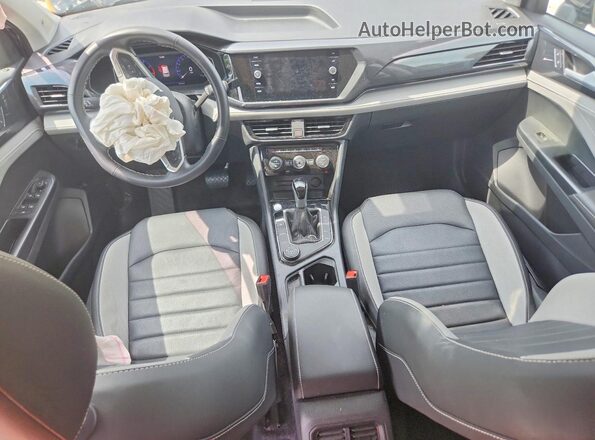 3VV4X7B25RM018056 2024 VOLKSWAGEN TAOS Black Вид панелі приладів