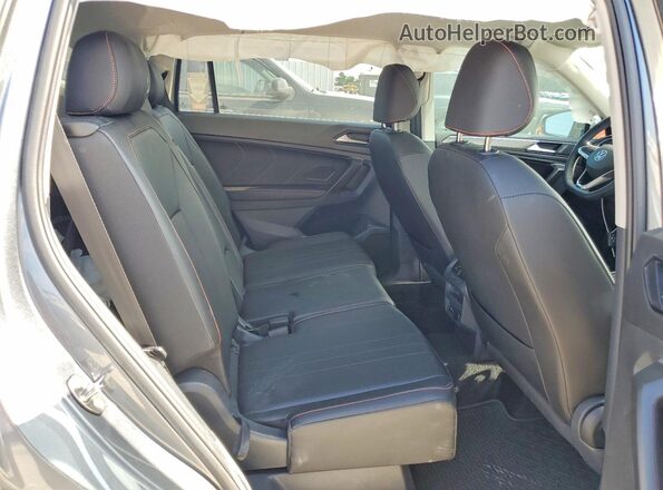 3VV6B7AX5RM223428 2024 VOLKSWAGEN TIGUAN Gray Widok wnętrza z tyłu