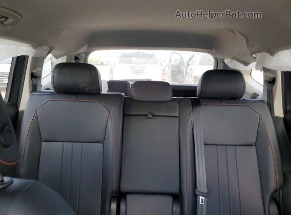 3VV6B7AX5RM223428 2024 VOLKSWAGEN TIGUAN Gray Widok tylnych siedzeń
