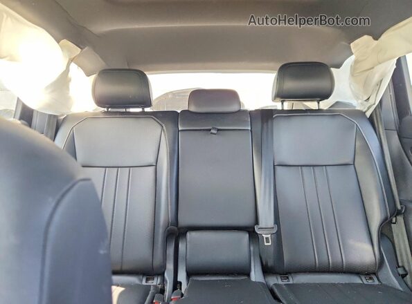3VV8B7AX1RM111721 2024 VOLKSWAGEN TIGUAN Black Հետևի նստատեղերի տեսք