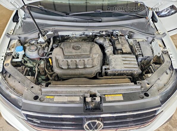 3VV8B7AX2NM095698 2022 VOLKSWAGEN TIGUAN White უკანა სალონის ხედი