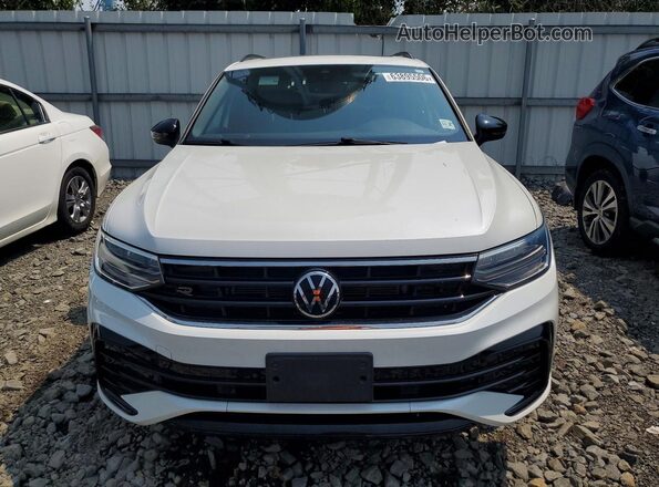 3VV8B7AX6NM144854 2022 VOLKSWAGEN TIGUAN Белый Вид спереди