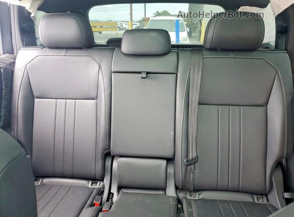 3VVCB7AX4PM057306 2023 VOLKSWAGEN TIGUAN Gray Rear seats view