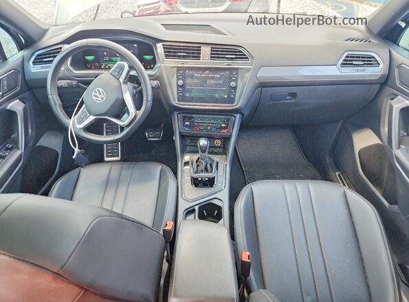 3VVCB7AX4PM057306 2023 VOLKSWAGEN TIGUAN Gray Dashboard view