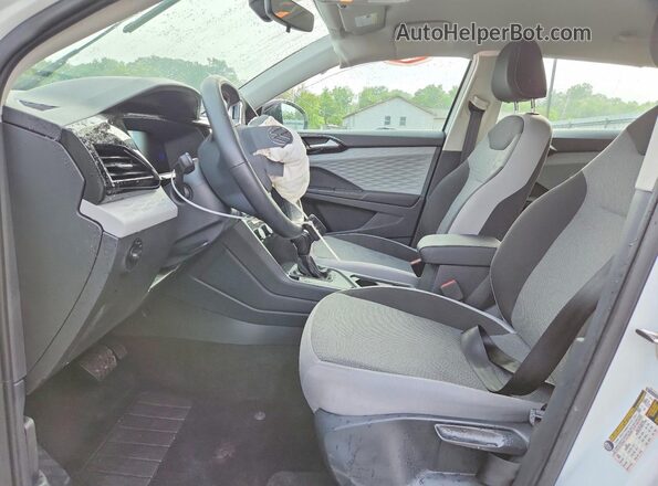 3VVCX7B24PM370991 2023 VOLKSWAGEN TAOS White Front interior view