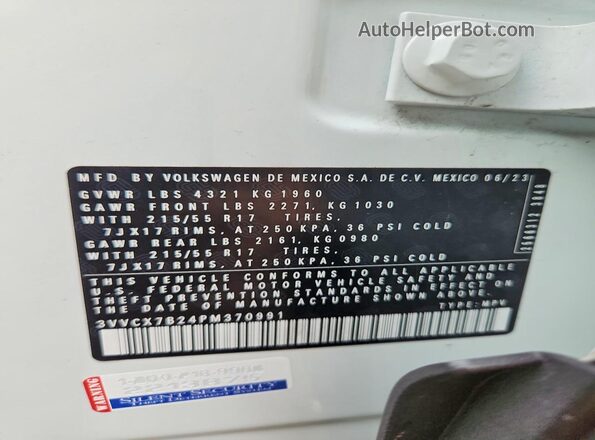 3VVCX7B24PM370991 2023 VOLKSWAGEN TAOS White 360 interior view