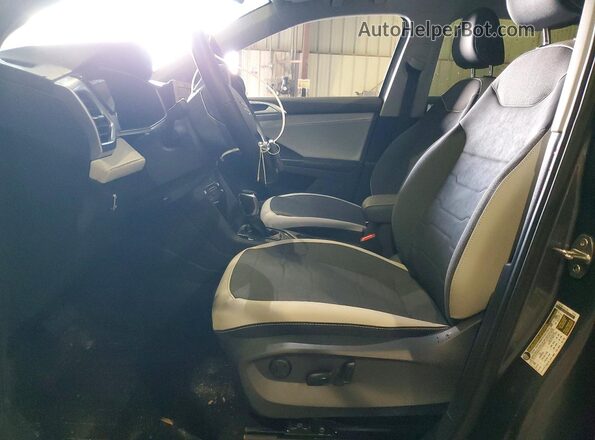 3VVEC7B25SM064816 2025 VOLKSWAGEN TAOS Серый Вид салона спереди
