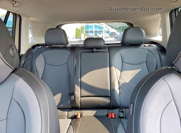3VVER7RM9SM051055 2025 VOLKSWAGEN TIGUAN Silver Widok tylnych siedzeń
