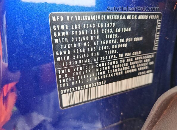 3VVEX7B22RM028967 2024 VOLKSWAGEN TAOS Blue Vista de la etiqueta del VIN