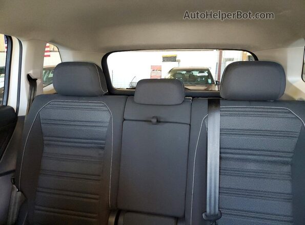 3VVFB7AX3RM110125 2024 VOLKSWAGEN TIGUAN White უკანა სავარძლების ხედი