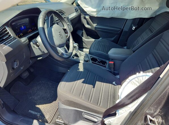3VVFB7AX7RM080594 2024 VOLKSWAGEN TIGUAN Gray Вид салону спереду