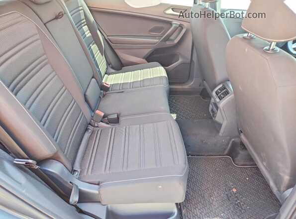 3VVFB7AX7RM080594 2024 VOLKSWAGEN TIGUAN Gray Вид задньої частини салону