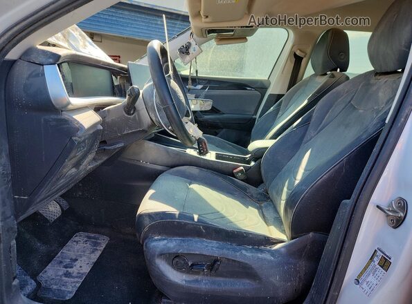 3VVFR7RM6TM013286 2026 VOLKSWAGEN TIGUAN White Front interior view
