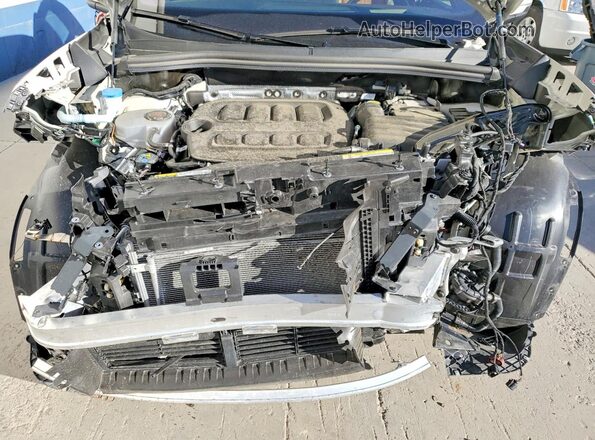3VVLR7RM4SM040195 2025 VOLKSWAGEN TIGUAN White Rear interior view
