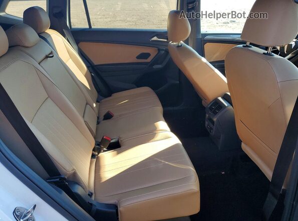 3VVMB7AX2RM080204 2024 VOLKSWAGEN TIGUAN Белый Вид задних сидений