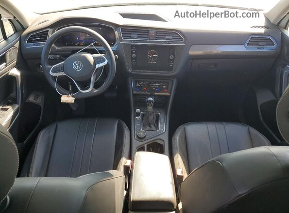 3VVMB7AX7RM064791 2024 VOLKSWAGEN TIGUAN Белый Вид панели приборов