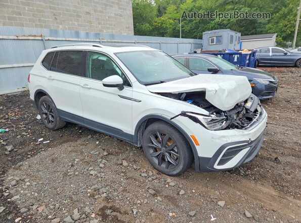 3VVMB7AX8RM043772 2024 VOLKSWAGEN TIGUAN White Przód prawy