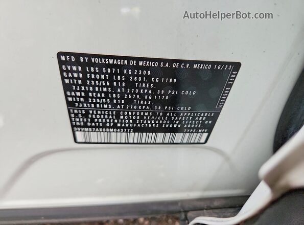 3VVMB7AX8RM043772 2024 VOLKSWAGEN TIGUAN White Widok naklejki z numerem VIN