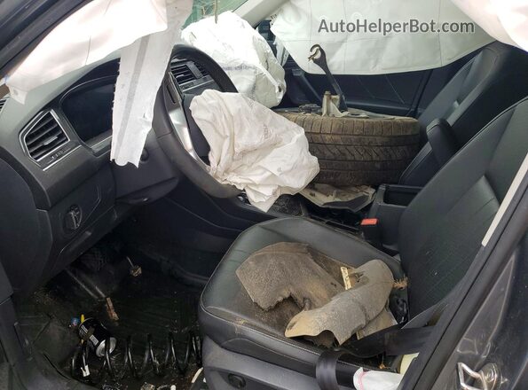 3VVNB7AX2PM099367 2023 VOLKSWAGEN TIGUAN Серебряный Вид салона спереди