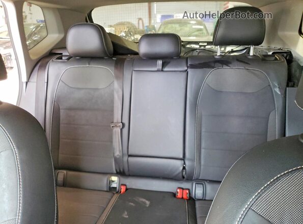 3VVRX7B24NM097882 2022 VOLKSWAGEN TAOS Silver Rear seats view