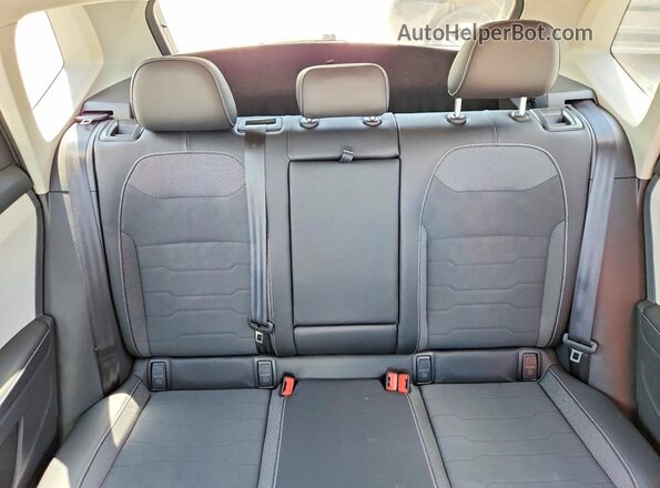 3VVUC7B26TM027822 2026 VOLKSWAGEN TAOS Silver უკანა სავარძლების ხედი
