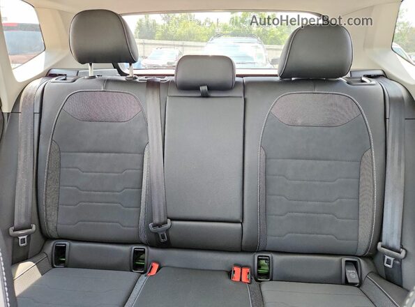 3VVVC7B26SM036460 2025 VOLKSWAGEN TAOS Green Հետևի նստատեղերի տեսք