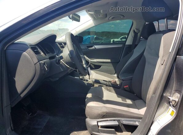3VW2B7AJ6HM348068 2017 VOLKSWAGEN JETTA Серый Вид салона спереди