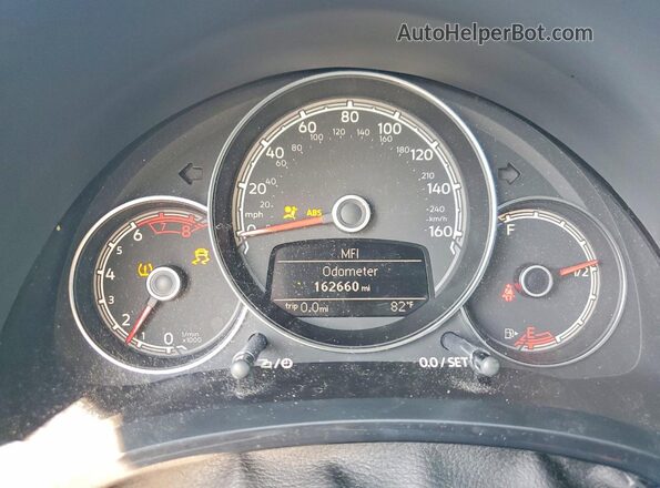 3VW517ATXHM819074 2017 VOLKSWAGEN BEETLE Teal Vista del cuadro de instrumentos