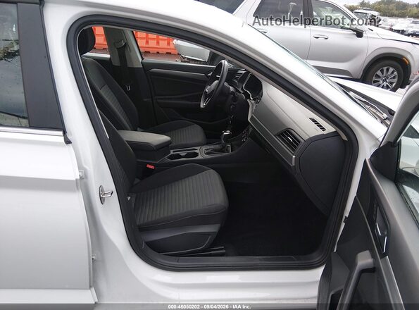 3VW5M7BU2RM086745 2024 VOLKSWAGEN JETTA White Вид салону спереду