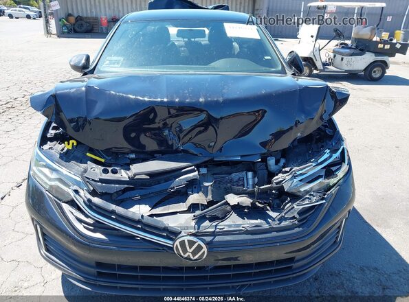 3VWAM7BU5NM019372 2022 VOLKSWAGEN JETTA Black Widok z przodu