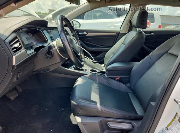 3VWC57BU0KM172498 2019 VOLKSWAGEN JETTA Белый Вид салона спереди