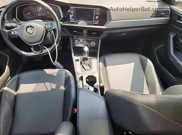 3VWC57BU0KM172498 2019 VOLKSWAGEN JETTA Белый Вид панели приборов