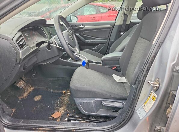3VWC57BU1KM270519 2019 VOLKSWAGEN JETTA Silver Вид салону спереду