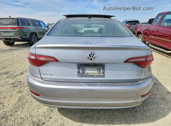 3VWCB7BU9LM028250 2020 VOLKSWAGEN JETTA Серебряный Вид сзади